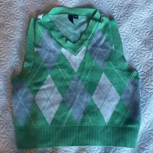 Cropped sweater vest size XS